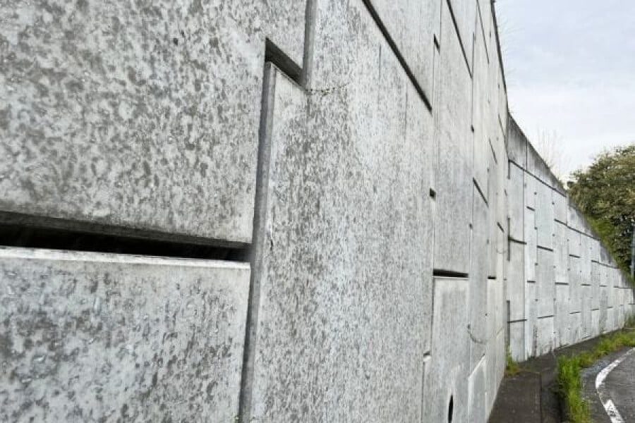 Retaining Wall: Definisi, Manfaat dan Cara Pembuatannya